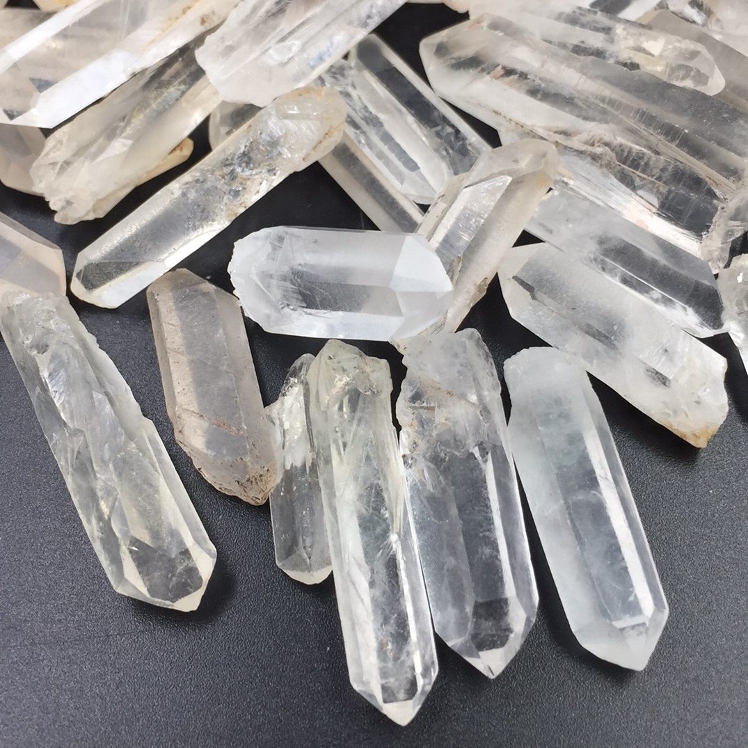 Prisme de cristal de roche “lémurien” du Brésil
