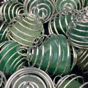 Pendentif en aventurine verte « cage spirale »