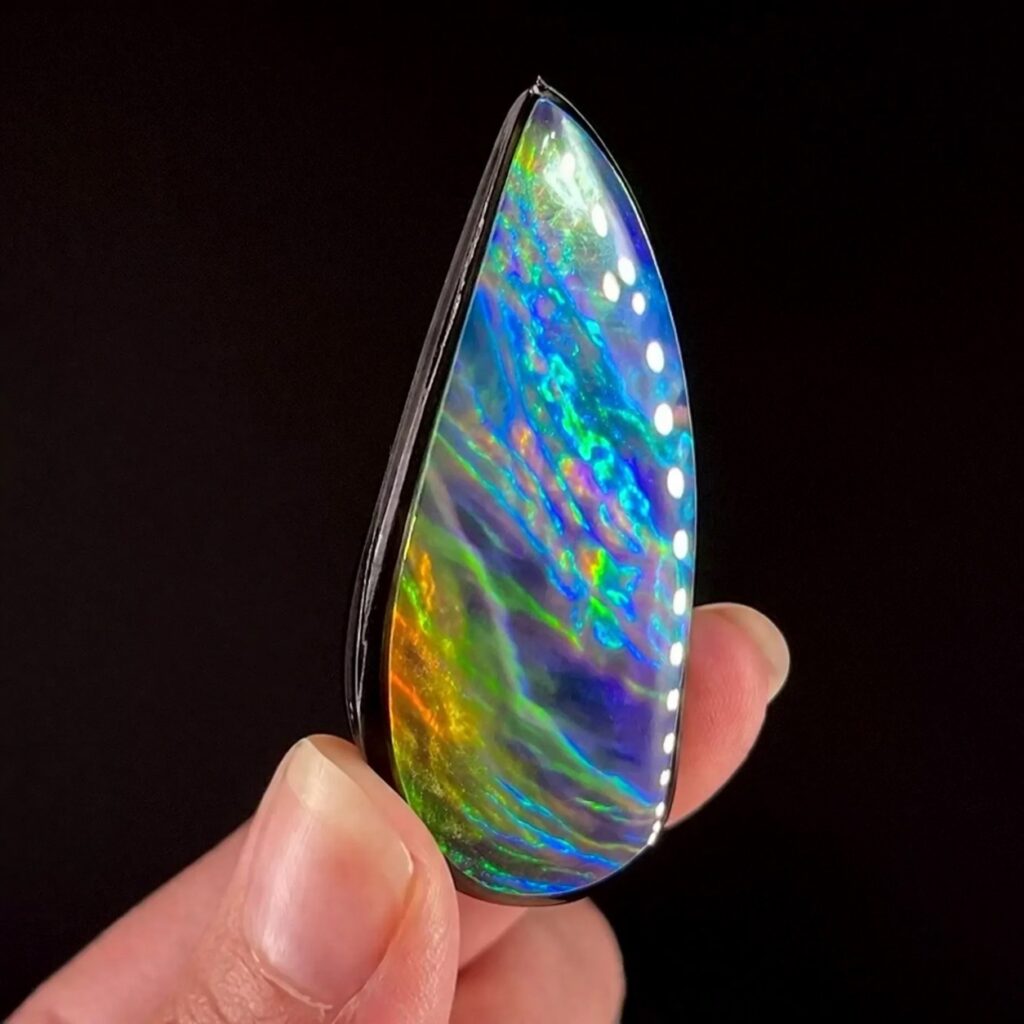 Cabochon Ammolite