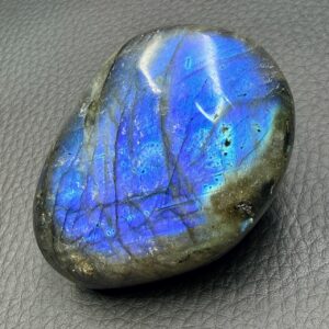 Galet de Labradorite