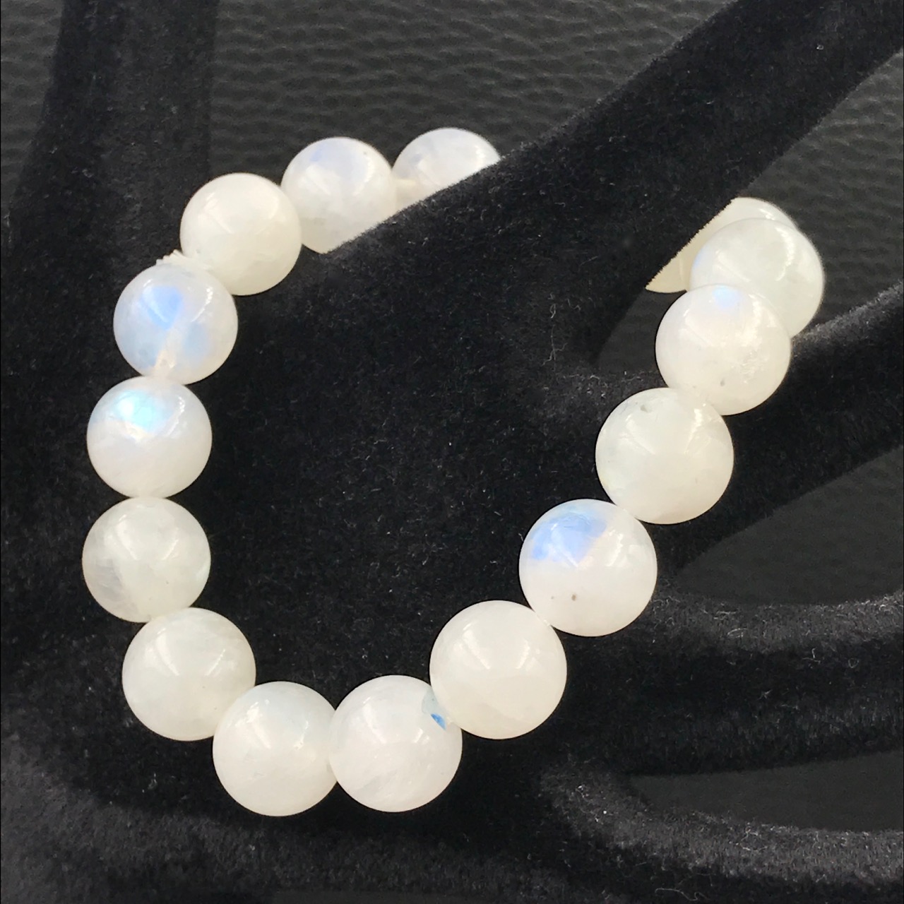 Bracelet en péristerite perles de 12 mm “labradorite blanche” (réf bpla1)