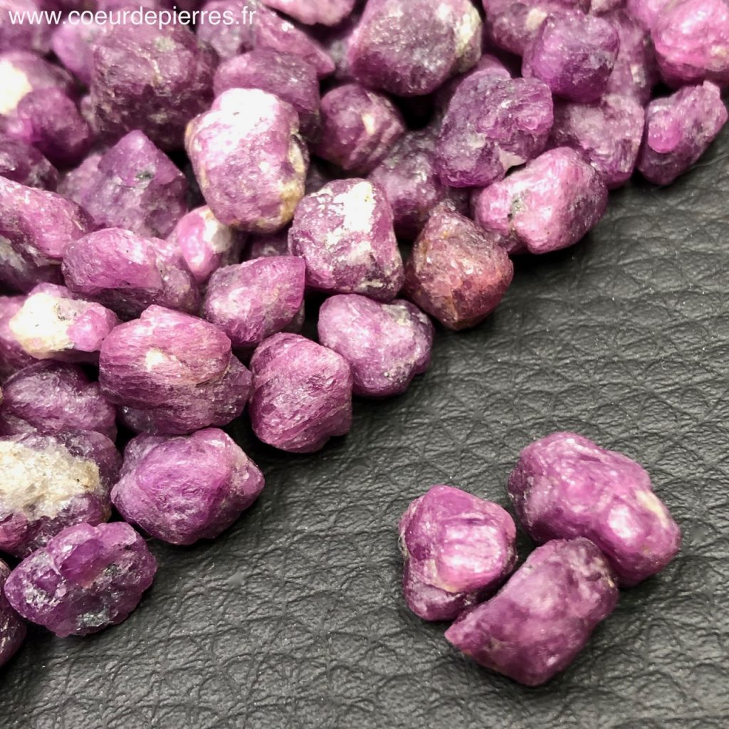317 carats de rubis naturels bruts - 29 pièces, Longi do Tanzanie - France