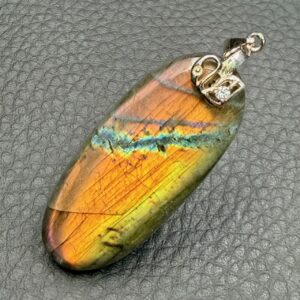 Pendentif en Labradorite Spectrolite