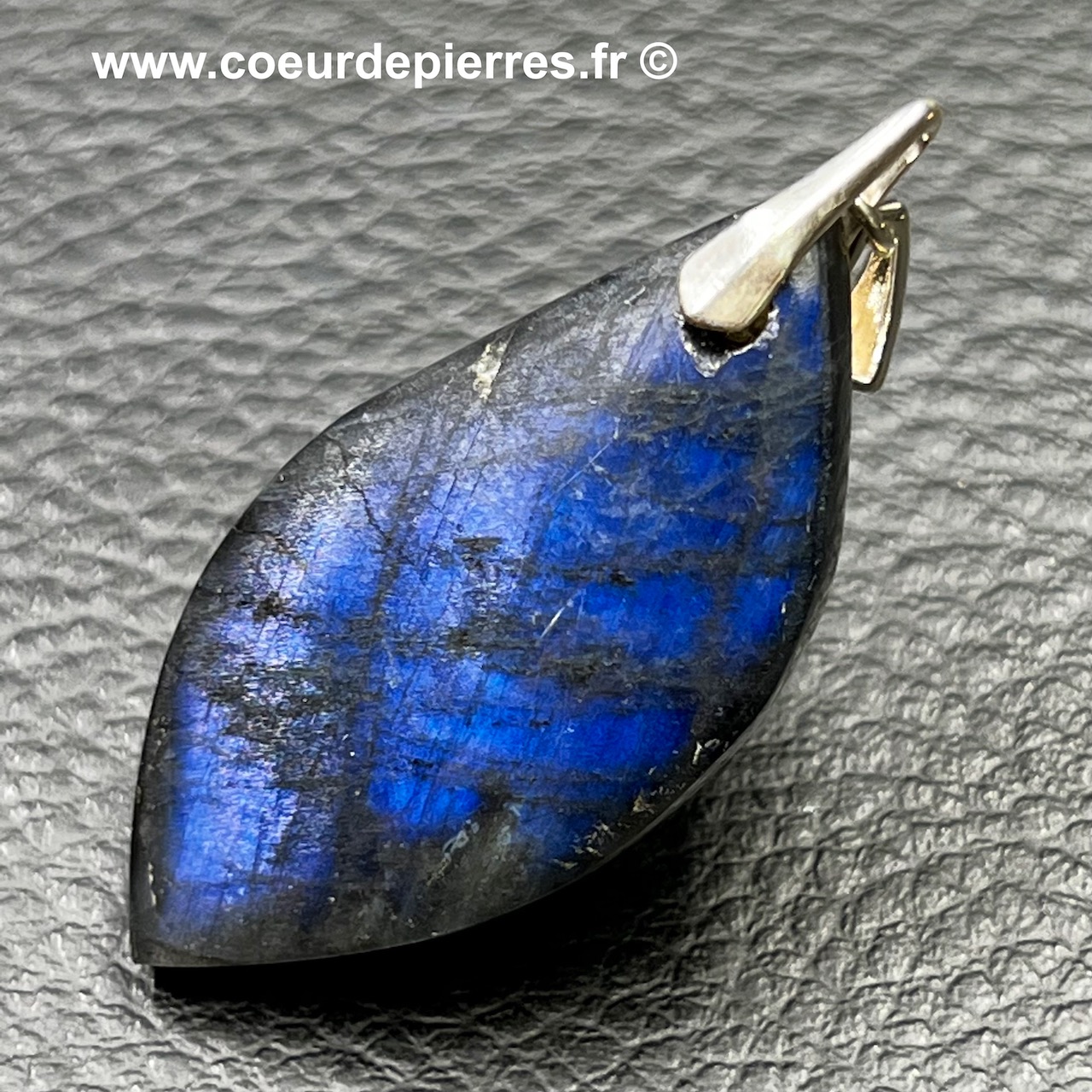 Pendentif labradorite bleu abyssal (réf lba29)