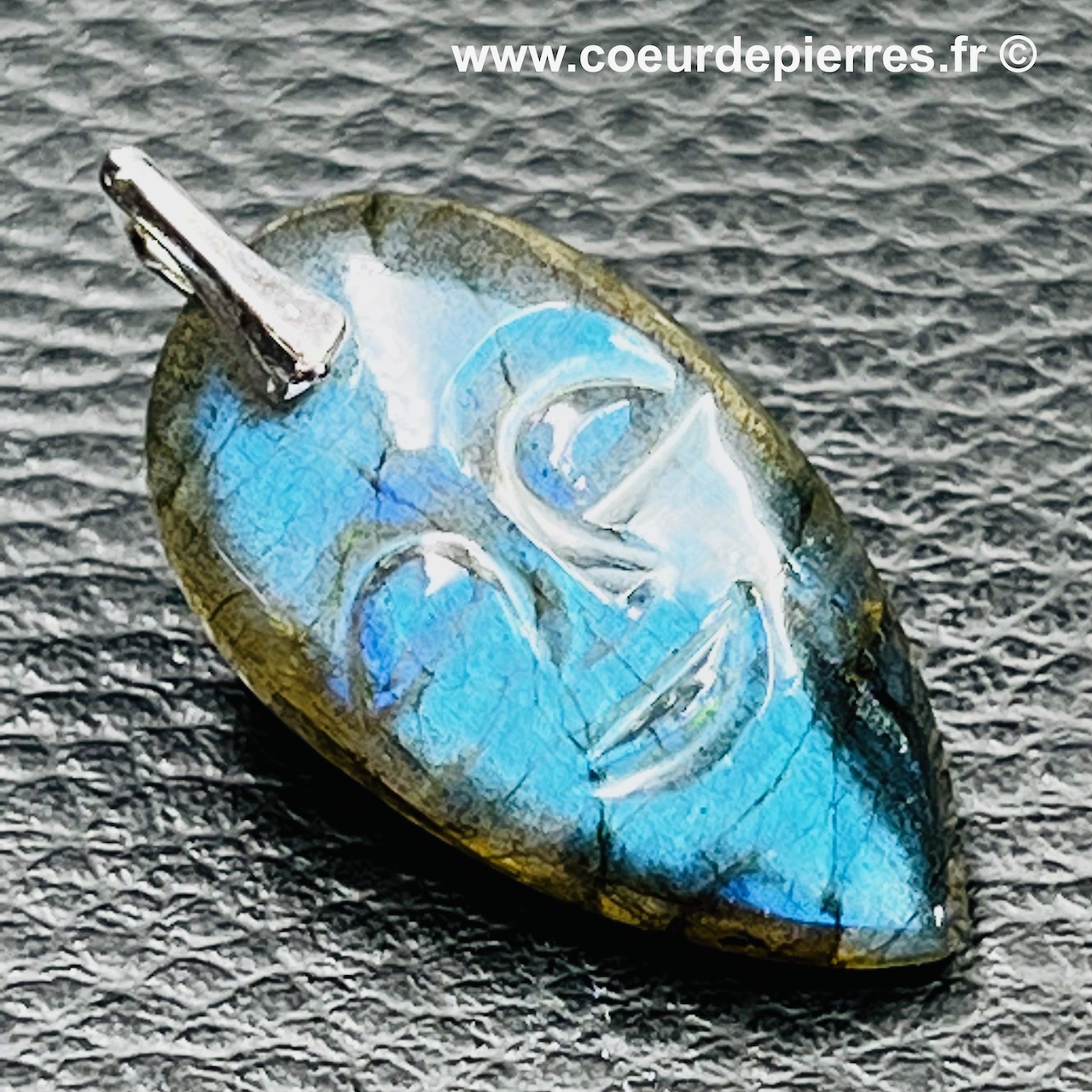 Pendentif labradorite bleu lagon « sculpté » (réf lbl15)