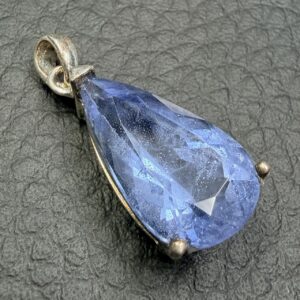 Pendentif en Iolite