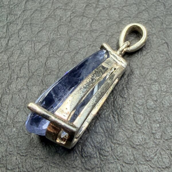 Pendentif en Iolite de Madagascar (réf pi5) – Image 3