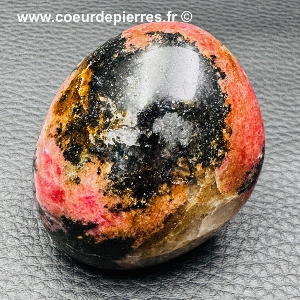 Galet en Rhodonite