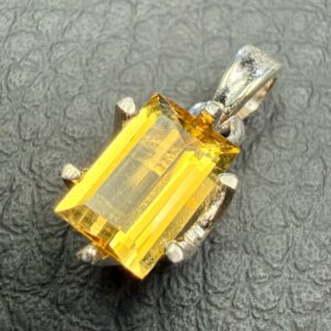 Pendentif en Héliodore