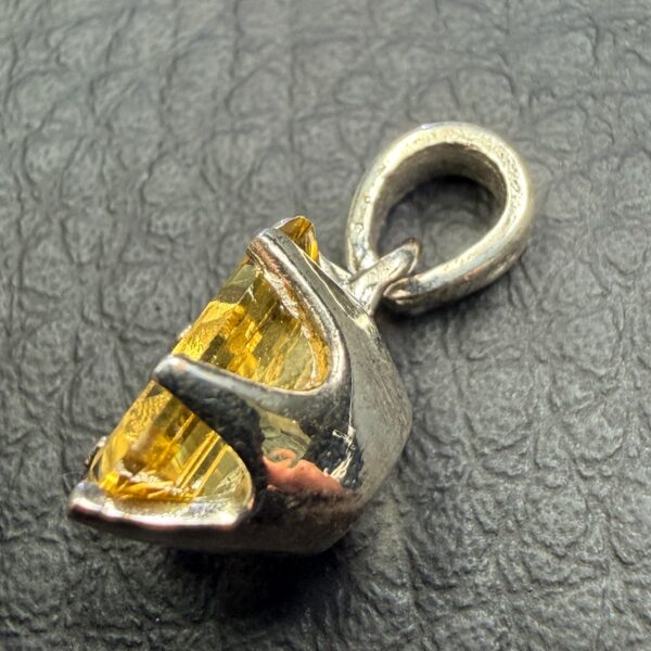 Pendentif en Héliodore du Brésil (réf phe5) – Image 4