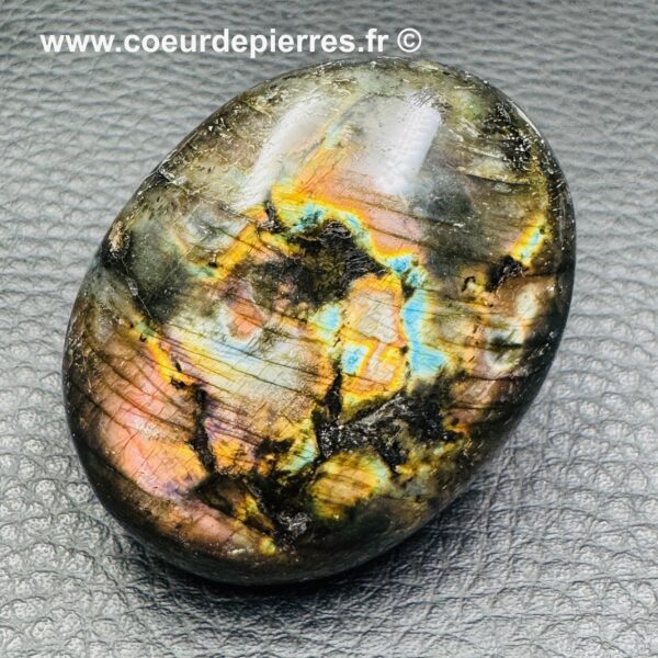 Galet de labradorite de Madagascar (réf gl9) – Image 2