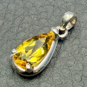 Pendentif en Héliodore