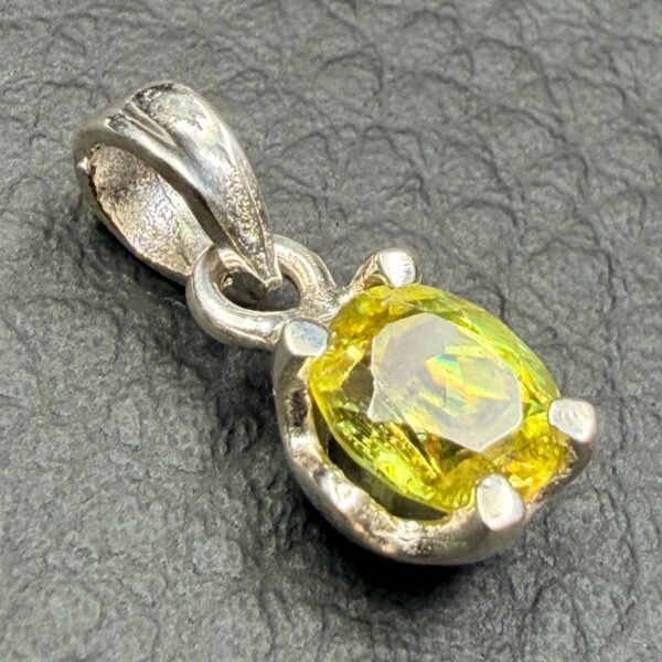 Pendentif en Péridot "Gemme" (réf pe2) – Image 2
