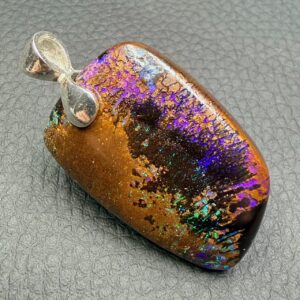 Pendentif en Opale Boulder