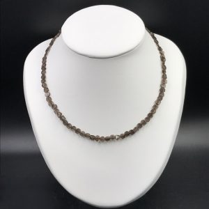 Collier perles en cristal de roche fumé (réf cqf3)