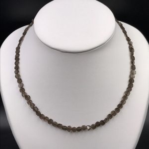 Collier perles en cristal de roche fumé (réf cqf3)