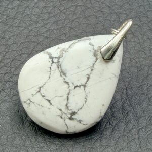 Pendentif en Howlite