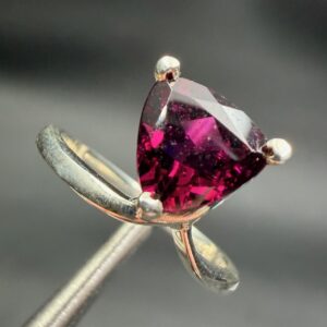 Bague en Grenat Rhodolite Gemme