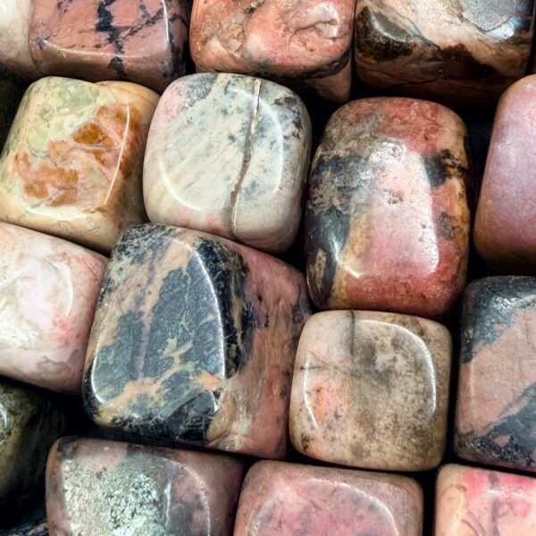 Rhodonite de Madagascar "Pierres Roulées Grande Taille" – Image 2