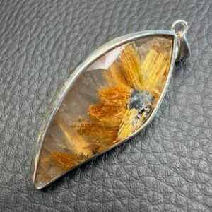 Pendentif en Quartz Rutile Dorée