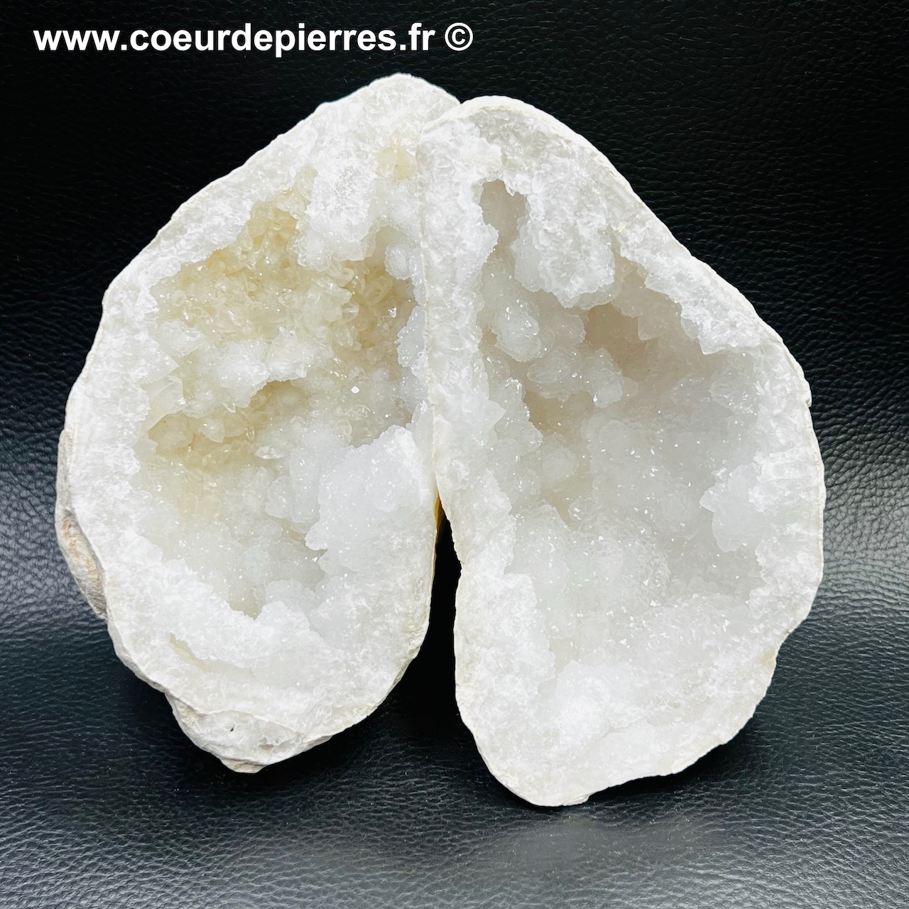 Géode cristal de roche de 1,430kg (réf gcr18)