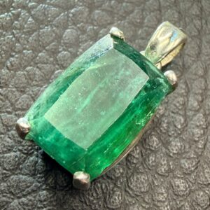 Pendentif Emeraude Gemme