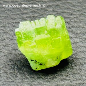 Péridot “Cristal brut Naturel” (réf pe4)