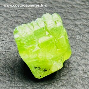 Péridot “Cristal brut Naturel” (réf pe4)