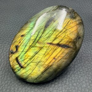Galet Labradorite