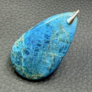 Pendentif en Apatite Bleue