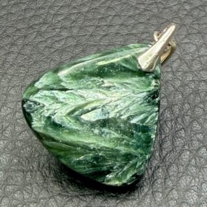 Pendentif en Séraphinite
