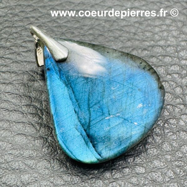 Pendentif en Labradorite bleue abyssal de Madagascar (réf lba43) – Image 2