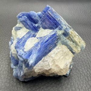 Kyanite Bleue