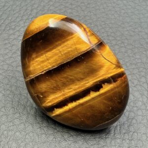 Galet en Oeil de Tigre