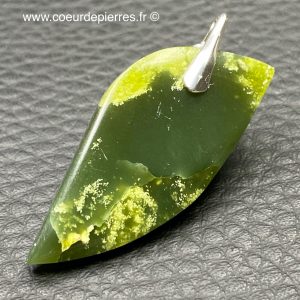 Pendentif en jade néphrite du Canada (réf pja1)