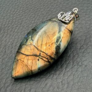 Pendentif en Labradorite Dorée