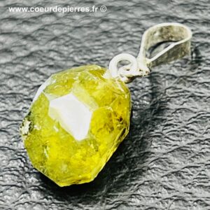 Pendentif en grenat vert de Perse (réf pdg2)