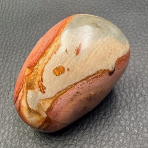 Galet en Jaspe Polychrome