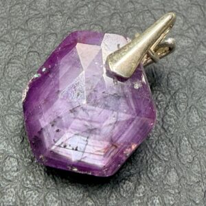 Pendentif en Rubis