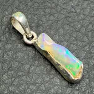 Pendentif en Opale Welo
