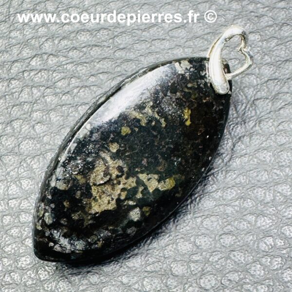 Pendentif en Nuumite du Groenland (réf nu7) – Image 2