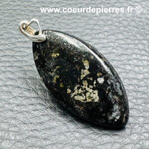 Pendentif en Nuumite