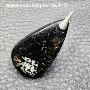 Pendentif en Nuumite