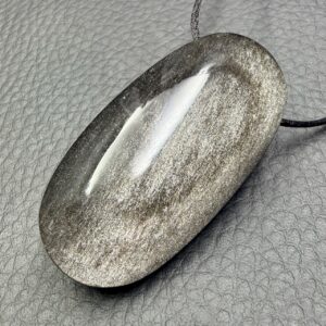 Pendentif en Obsidienne Argentée