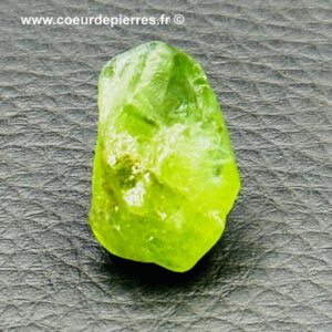 Péridot “cristal Brut Naturel” (réf pe1)