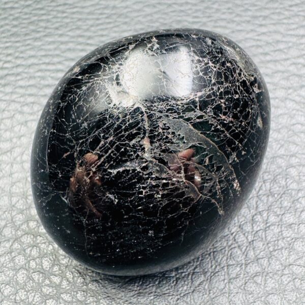 Galet de Tourmaline noire de Madagascar (réf gt11) – Image 3