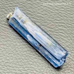 Pendentif cyanite bleue du Brésil « grand modèle » (réf cy16)