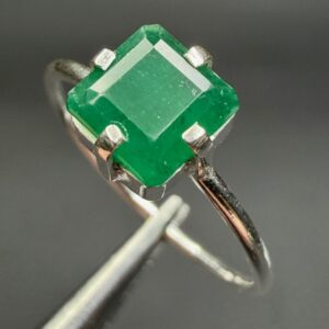 Bague avec Émeraude