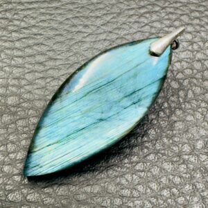 Pendentif Labradorite Bleu Lagon