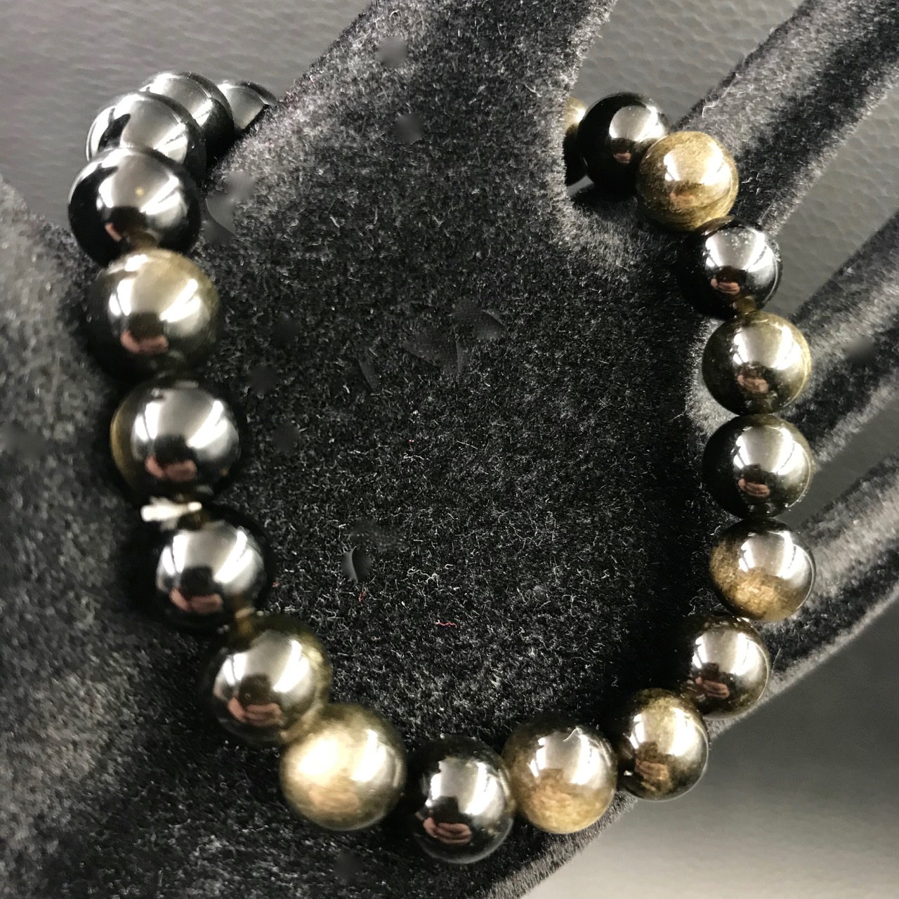 Bracelet en obsidienne doré du Mexique “perles de 8mm”